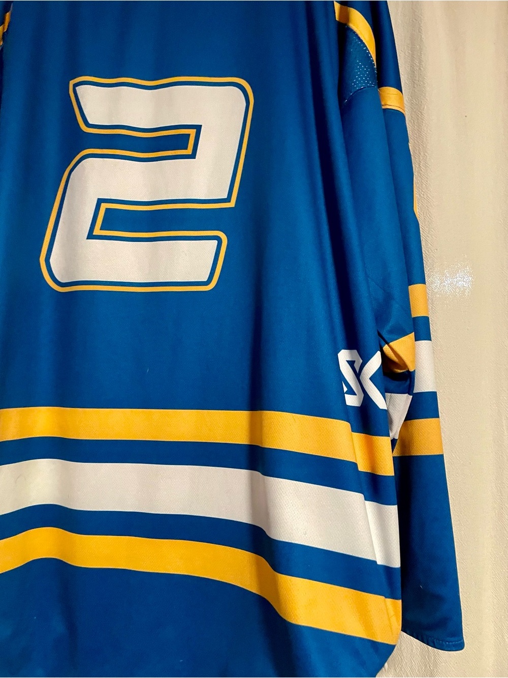Men’s XL Buffalo Sabres 'Buffalo Strong' Tournament Hockey Jersey - Picture 9 of 10